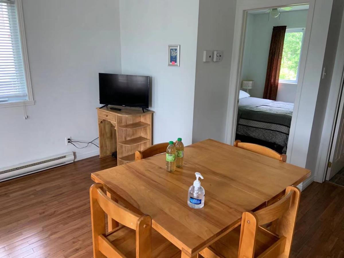 Motel & Chalets --Shefford-Waterloo- Habitation Forest Esterno foto