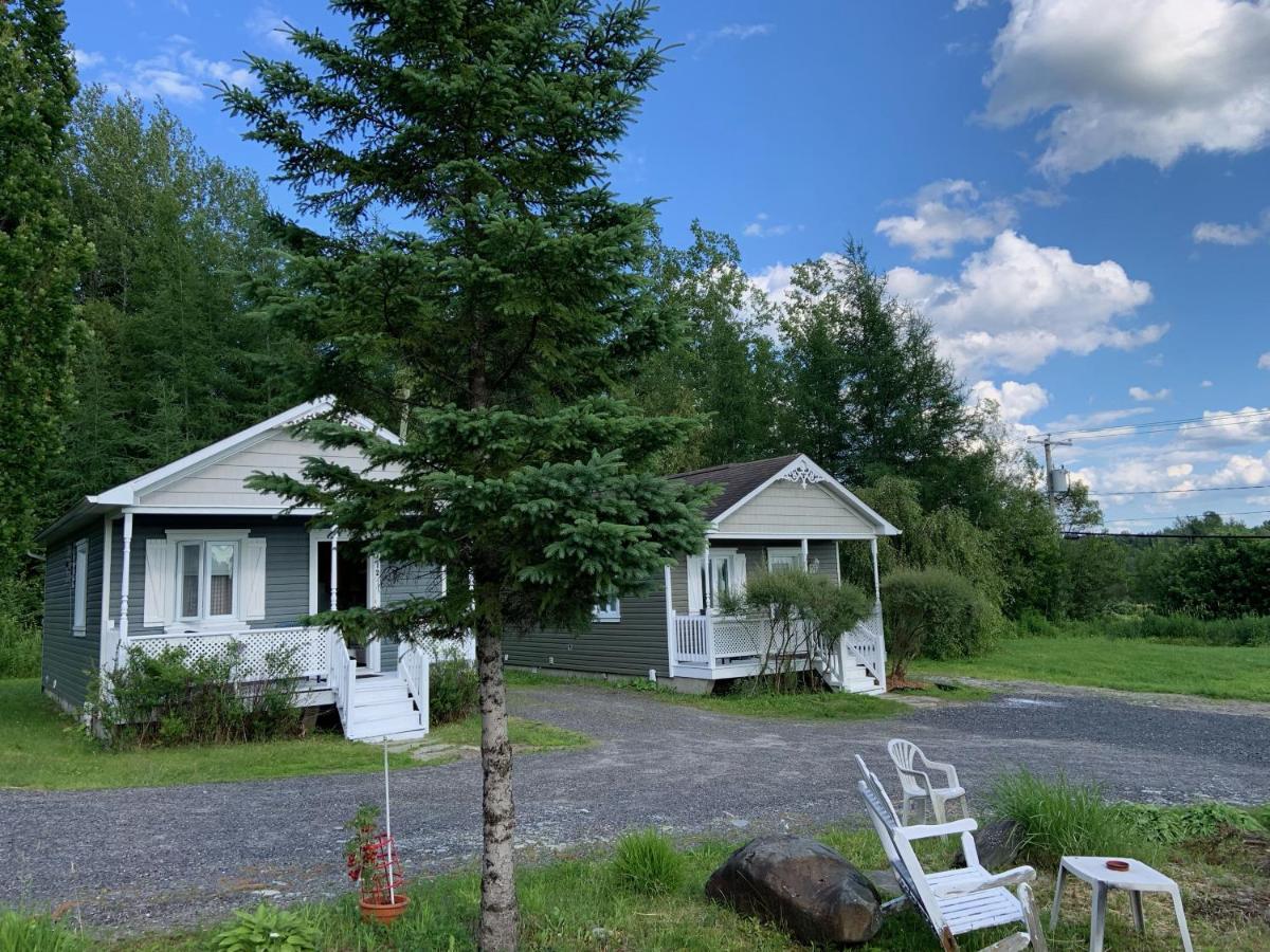 Motel & Chalets --Shefford-Waterloo- Habitation Forest Esterno foto