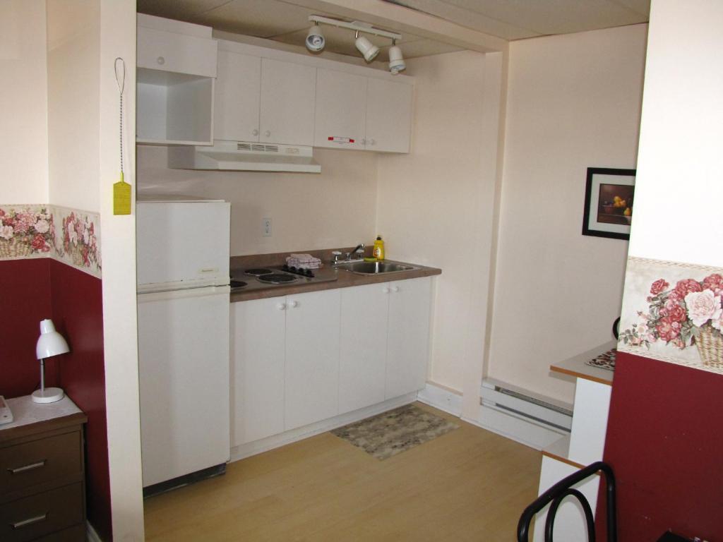 Motel & Chalets --Shefford-Waterloo- Habitation Forest Esterno foto