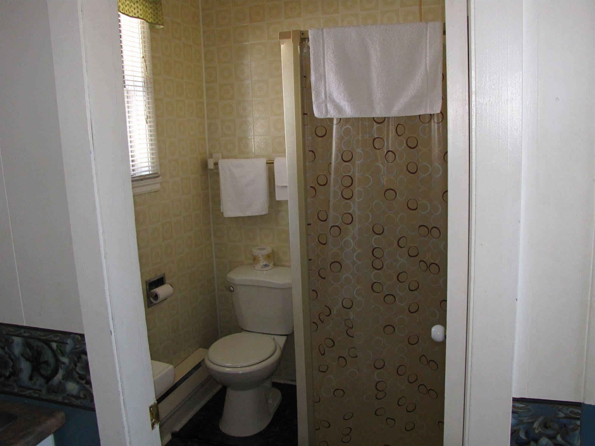 Motel & Chalets --Shefford-Waterloo- Habitation Forest Esterno foto